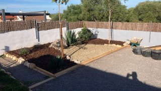 Compost orgánico para jardín