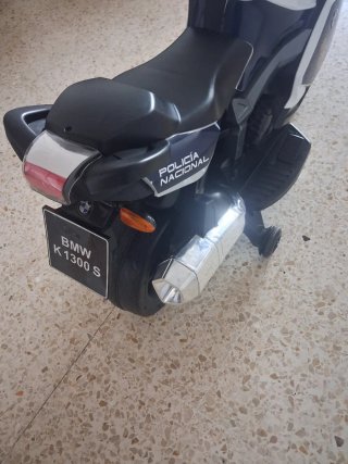 Moto a batería Policía Nacional BMW