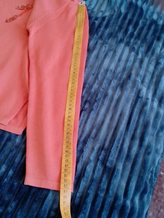 Lote 2 suéteres: naranja y floral