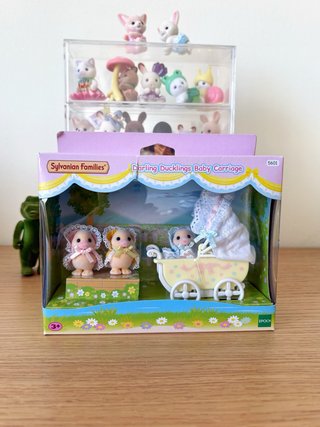 Sylvanian Families Cochecito Bebé Patitos