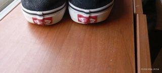 Tenis Vans Clásicos Negros y Blancos