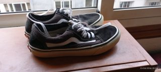 Tenis Vans Clásicos Negros y Blancos