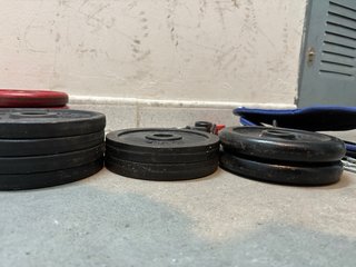 Discos y barras de mancuernas