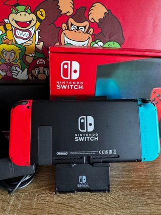 Nintendo Switch 2023 como Nueva + accesorios