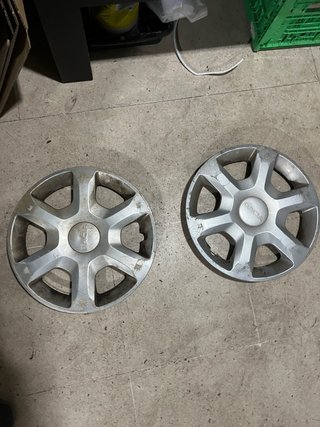 2 Tapacubos Dacia Original 15”