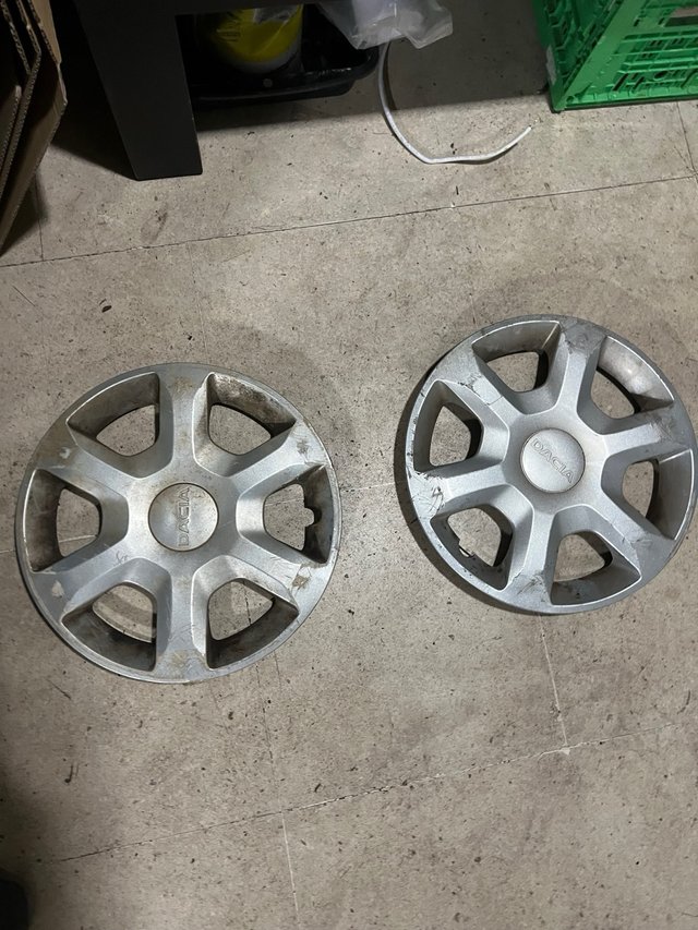 2 Tapacubos Dacia Original 15”