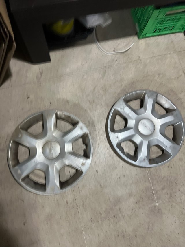 2 Tapacubos Dacia Original 15”
