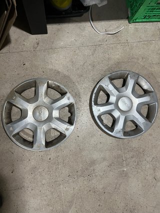 2 Tapacubos Dacia Original 15”