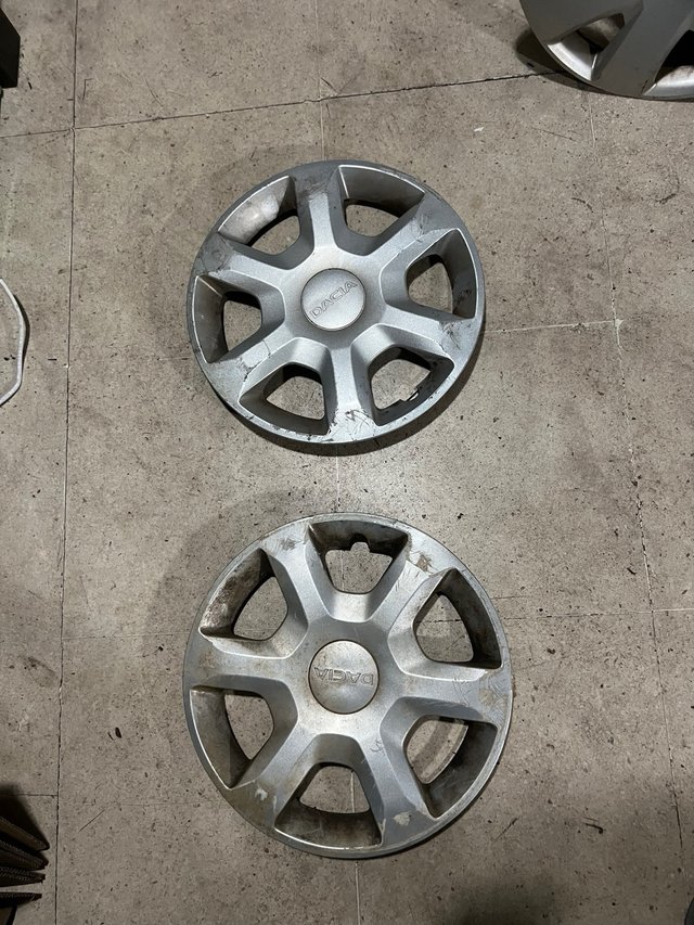 2 Tapacubos Dacia Original 15”