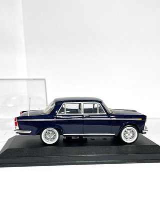 Seat 1500 (1971) escala 1/43