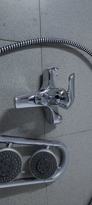 Material de construção e casa de banho