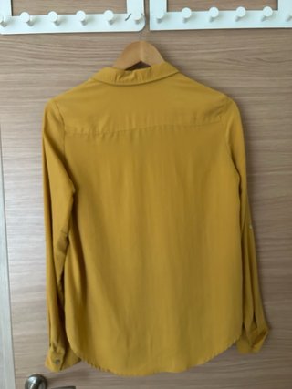 Blusa Stradivarius Mostaza Talla S