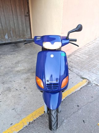 Piaggio Scooter Azul