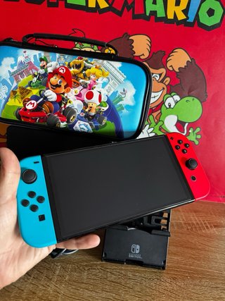Nintendo Switch OLED NEON en perfecto estado