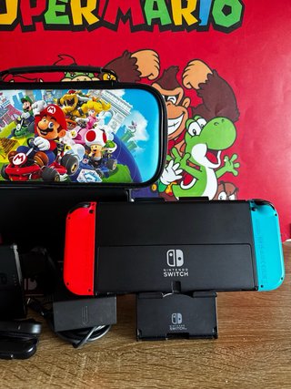 Nintendo Switch OLED NEON en perfecto estado
