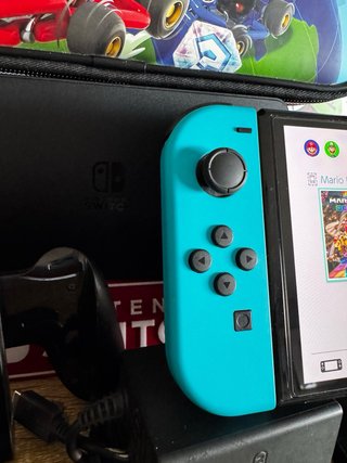 Nintendo Switch OLED NEON en perfecto estado