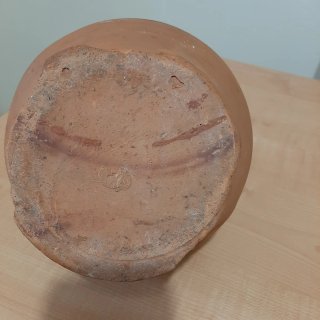 Vaso in terracotta con manico