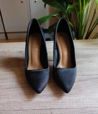 Zapatos de tacón negros talla 39