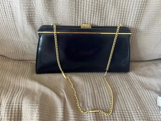 Pochette in vera pelle blu