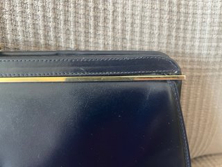Pochette in vera pelle blu