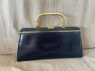 Pochette in vera pelle blu