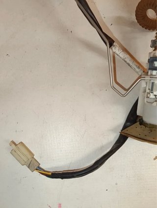 Bomba Gasolina Daelim Roadwin FI 125