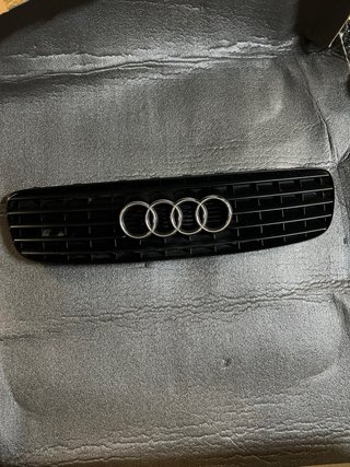Parrilla Audi TT 8N