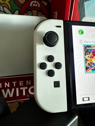 Nintendo Switch OLED Blanca 2024 aun con plasticos