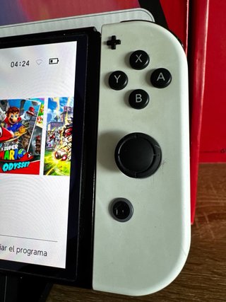 Nintendo Switch OLED Blanca 2024 aun con plasticos