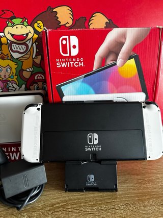 Nintendo Switch OLED Blanca 2024 aun con plasticos