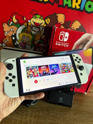 Nintendo Switch OLED Blanca 2024 aun con plasticos