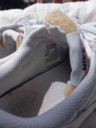 Zapatillas Nike Beige y Blancas