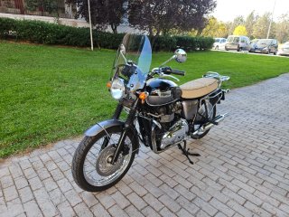 Triumph Bonneville T100 Negra/Gris