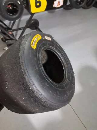 Neumáticos de Kart Komet