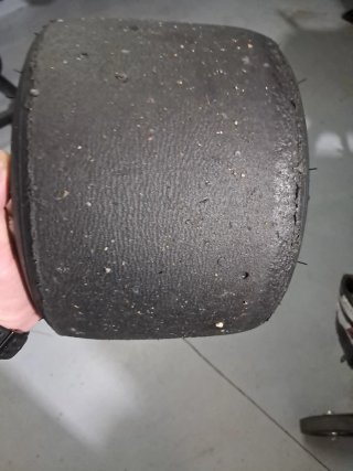 Neumáticos de Kart Komet