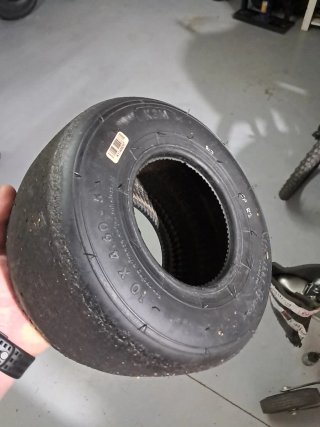 Neumáticos de Kart Komet