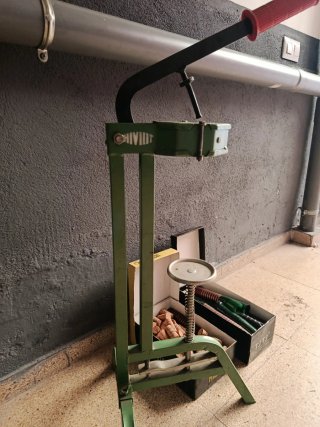 Embotelladora manual para corchos de vino