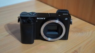Cámara Sony A6000 + Lente 16-50mm