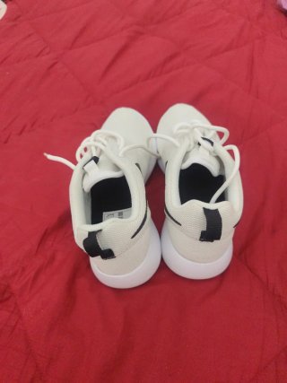Zapatillas Nike Blancas y Negras