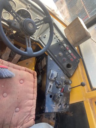Lagarto Volvo BM A25B.