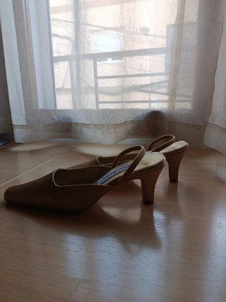 Zapatos Pilar Burgos Talla 35 Beige/Oro