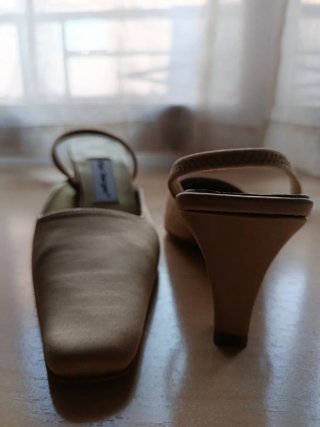 Zapatos Pilar Burgos Talla 35 Beige/Oro