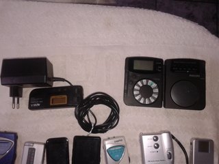 Lote 24 Radios, Cassette, MP3, MP4 Vintage
