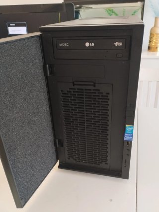 Torre PC Cooler Master Negra Rápida