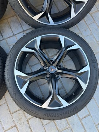 Llantas Cupra 245/40/R19/Neumáticos Bridgestone