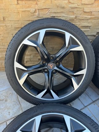 Llantas Cupra 245/40/R19/Neumáticos Bridgestone