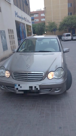Mercedes-Benz Clase C 2006