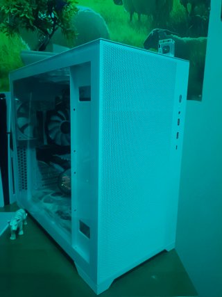 Caja PC CMT580W