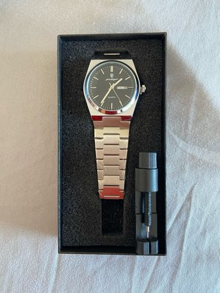 Reloj Poedagar Negro y Plateado