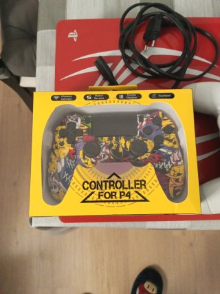 PS4 Spiderman Edición Especial Roja con dos mandos